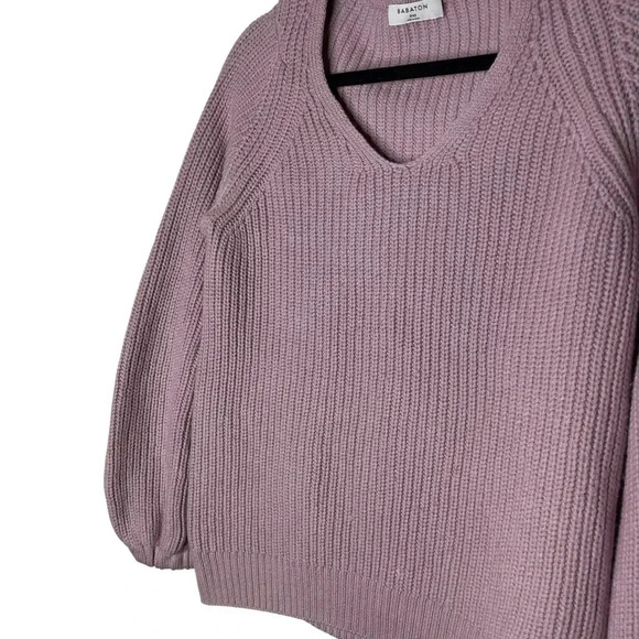 Aritzia Babaton Valadon Balloon Sleeve pink oversized V-Neck sweater size XXS - Picture 10 of 10